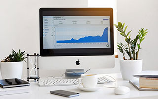 西媒：45岁哈维愿出山救火！等待接手曼联 不在乎欧冠资格