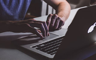 3连败真相曝光！利物浦新帅1决定激怒球迷，更衣室彻底乱了